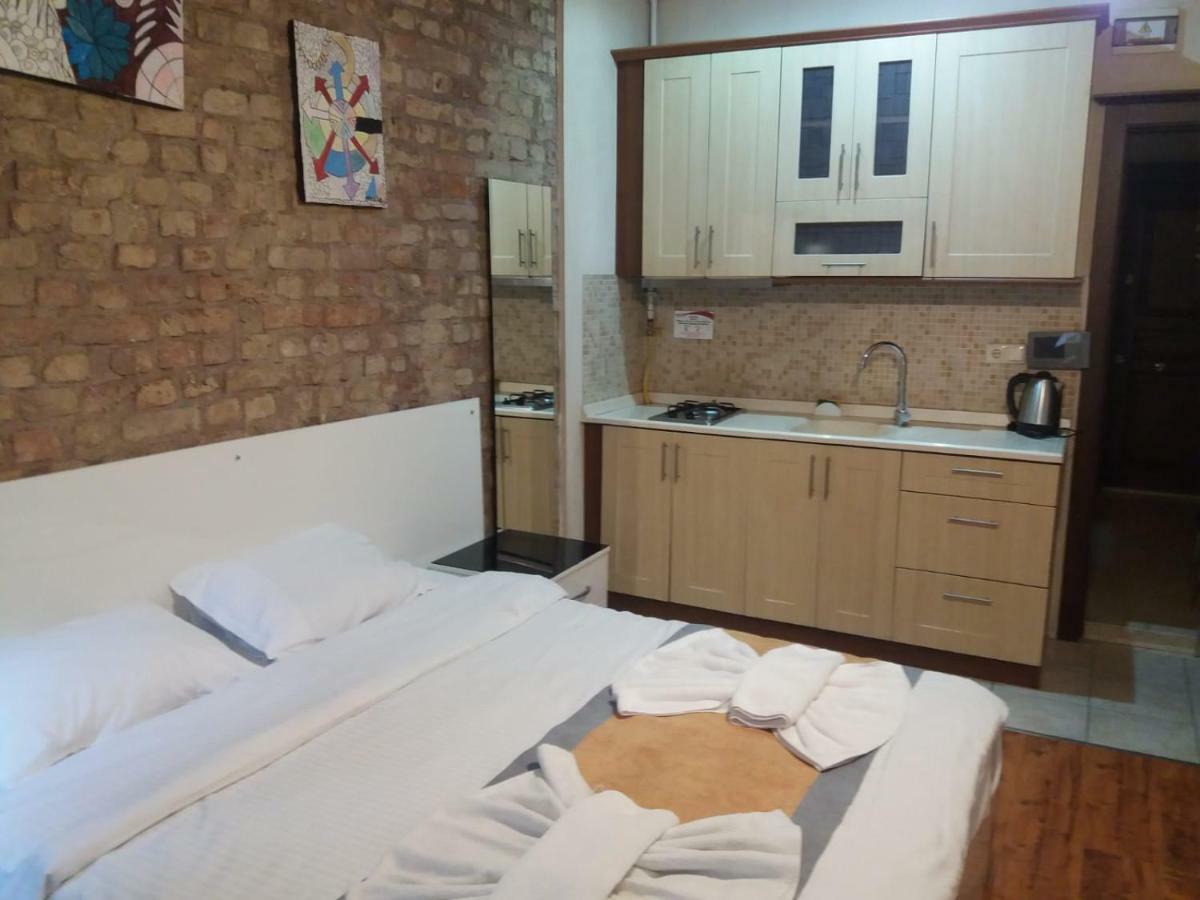 Full House Boutique Hotel Истанбул Екстериор снимка