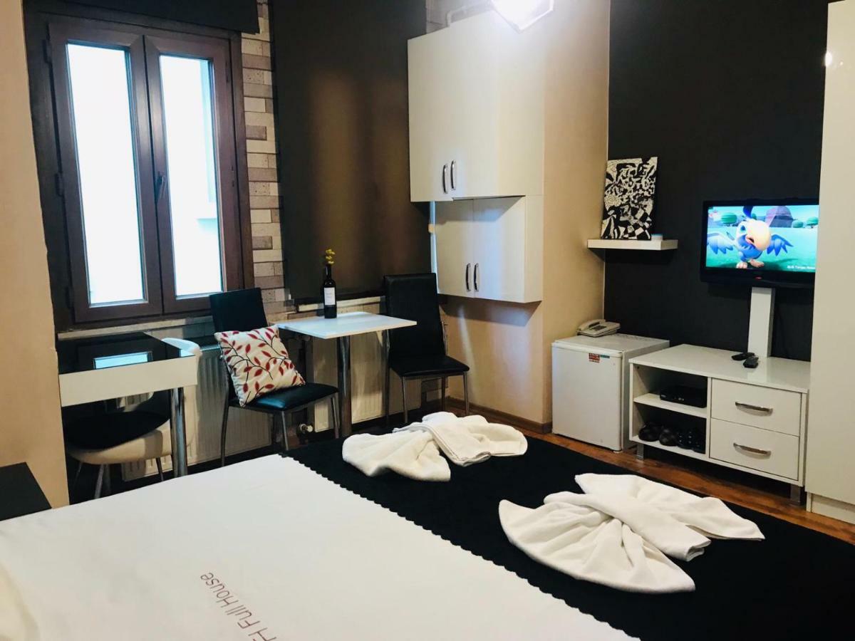 Full House Boutique Hotel Истанбул Екстериор снимка